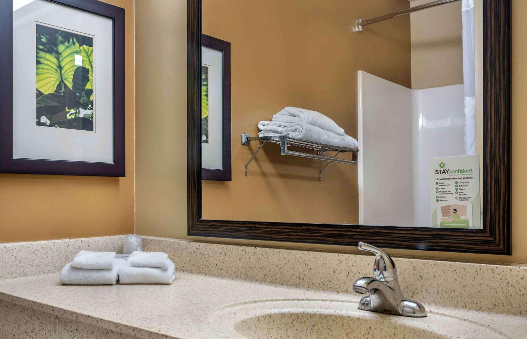 Extended Stay America Suites - St Petersburg - Clearwater - Executive Dr Largo Ngoại thất bức ảnh