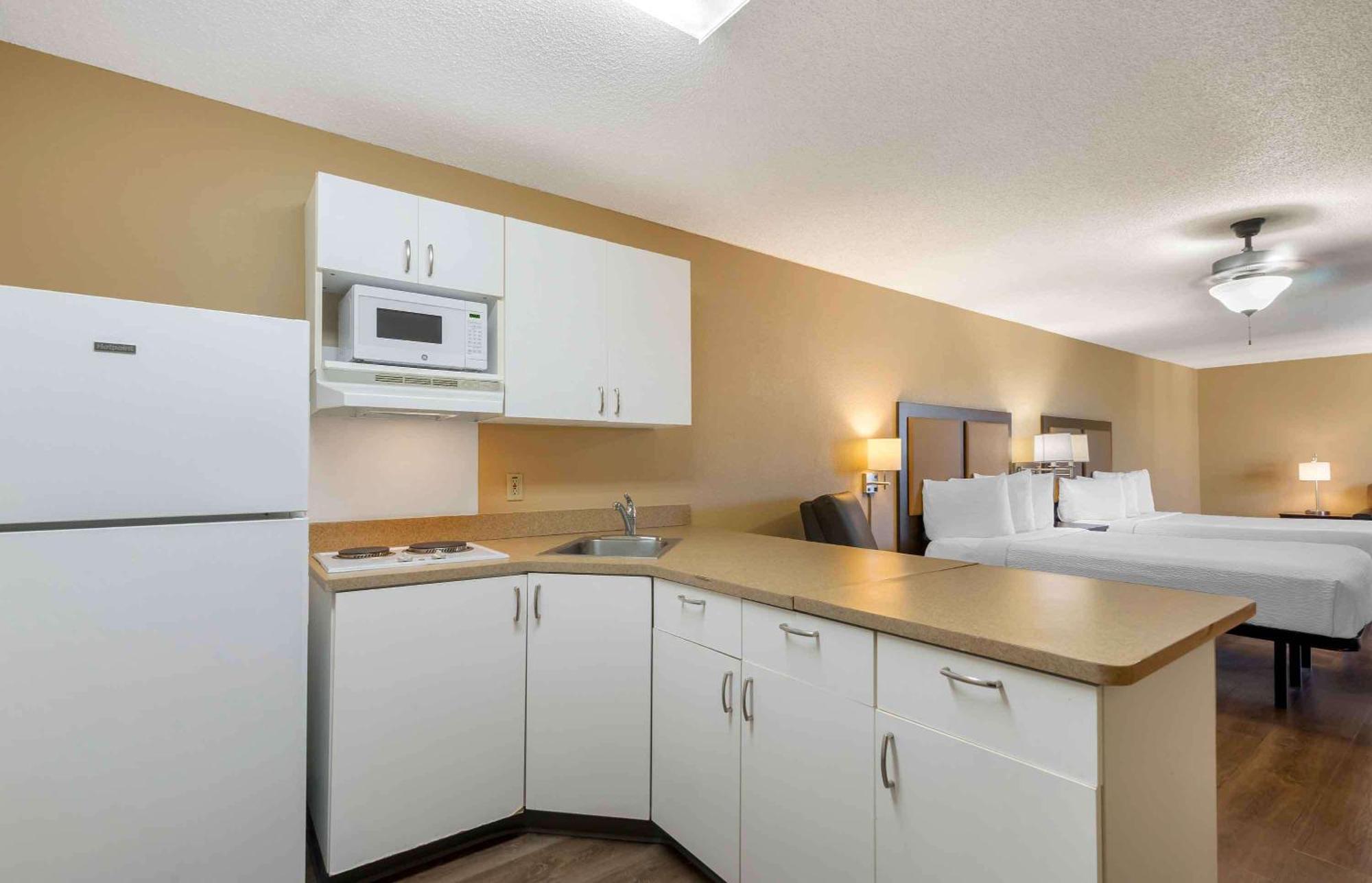 Extended Stay America Suites - St Petersburg - Clearwater - Executive Dr Largo Ngoại thất bức ảnh