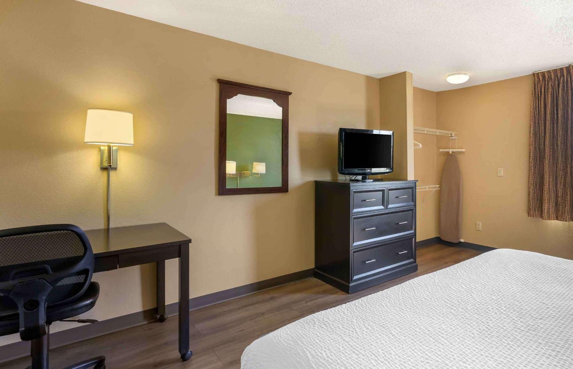 Extended Stay America Suites - St Petersburg - Clearwater - Executive Dr Largo Ngoại thất bức ảnh