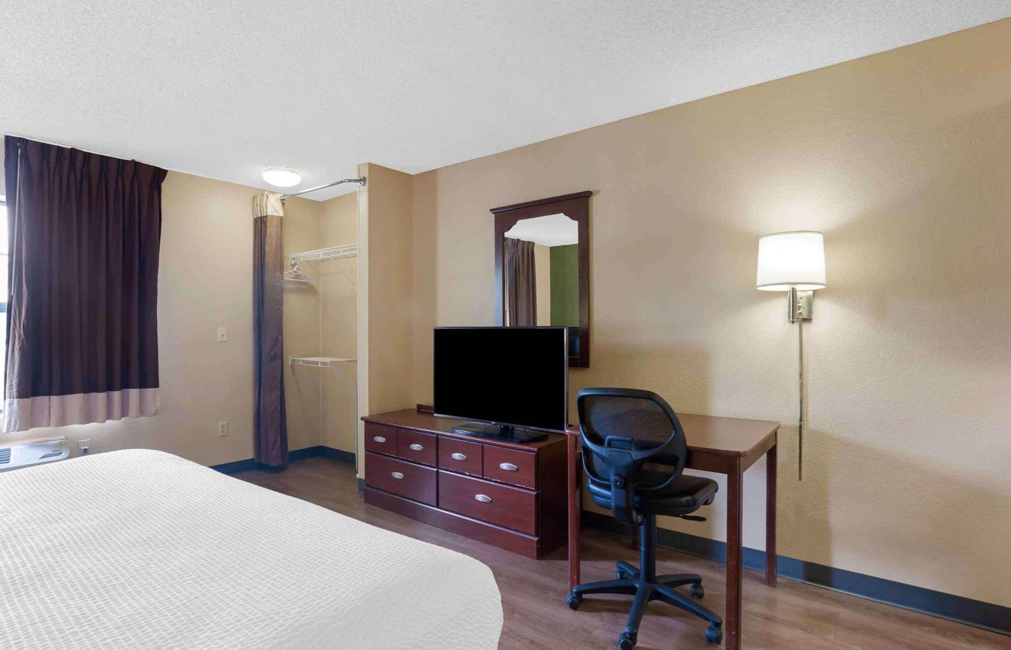 Extended Stay America Suites - St Petersburg - Clearwater - Executive Dr Largo Ngoại thất bức ảnh